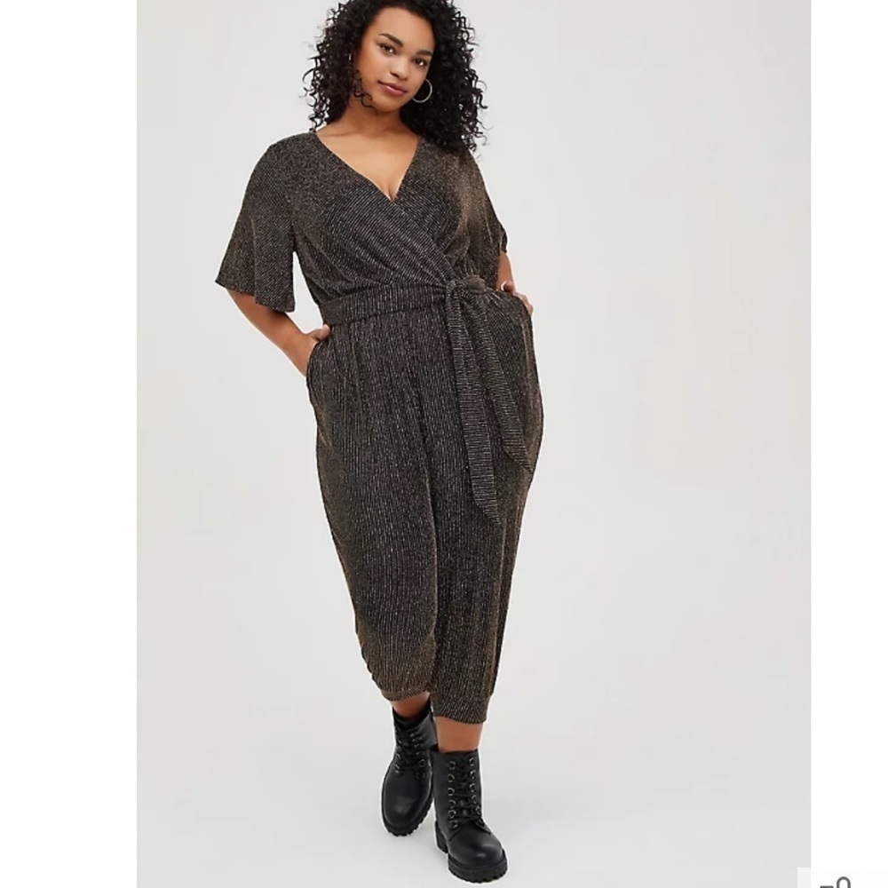 Torrid plus 4 SURPLICE JUMPSUIT - GLITTER GOLD